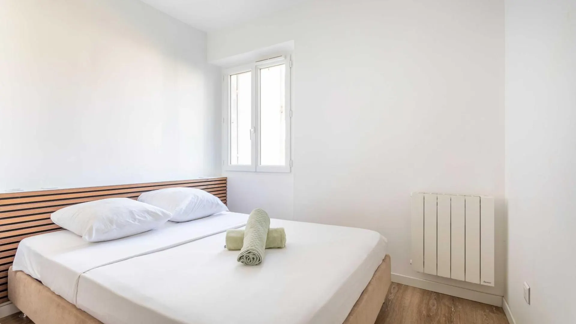 Amazing 1Br-4P Apartment - Marseille Rue Nau 0*,  France